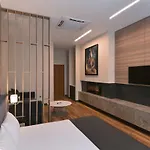 Nish & Hotel 3*