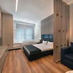 Nish & Hotel Istambul