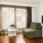 Nish & 3* Istambul