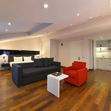 Otel Nish Suites&hotel 3*