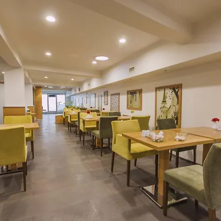 Hotel Nish & Istambul