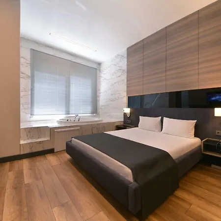 Nish & Hotel Istambul