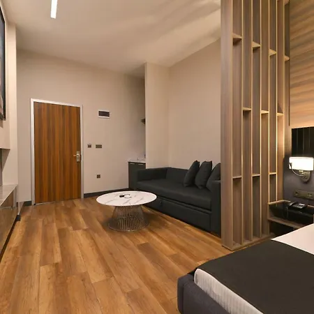 Hotel Nish & Istambul