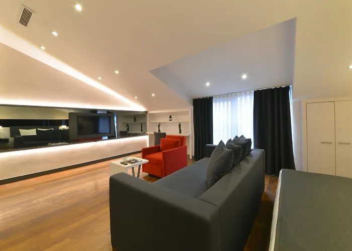 Nish Suites&hotel Otel 3*