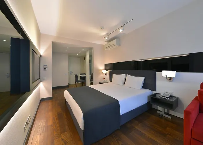 Nish Suites&hotel Otel 3*