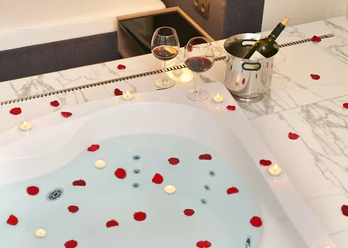 Otel Nish Suites&hotel 3*