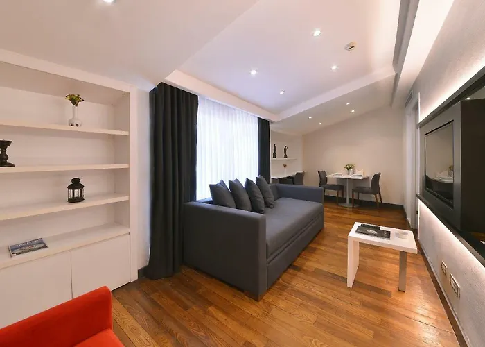 Nish Suites&hotel 3*