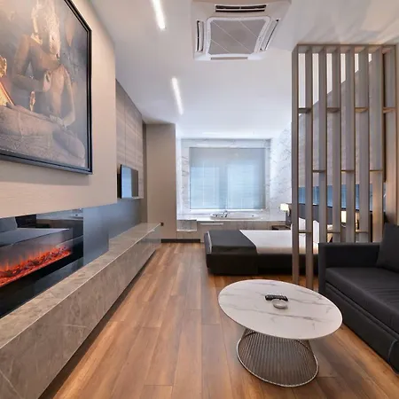 Nish & 3* Provincia di Istanbul